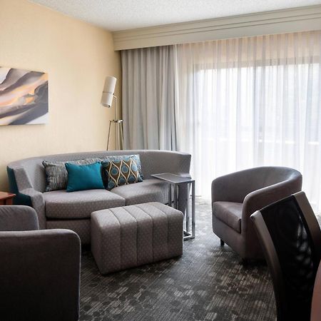 Courtyard By Marriott Denver Central Park Extérieur photo