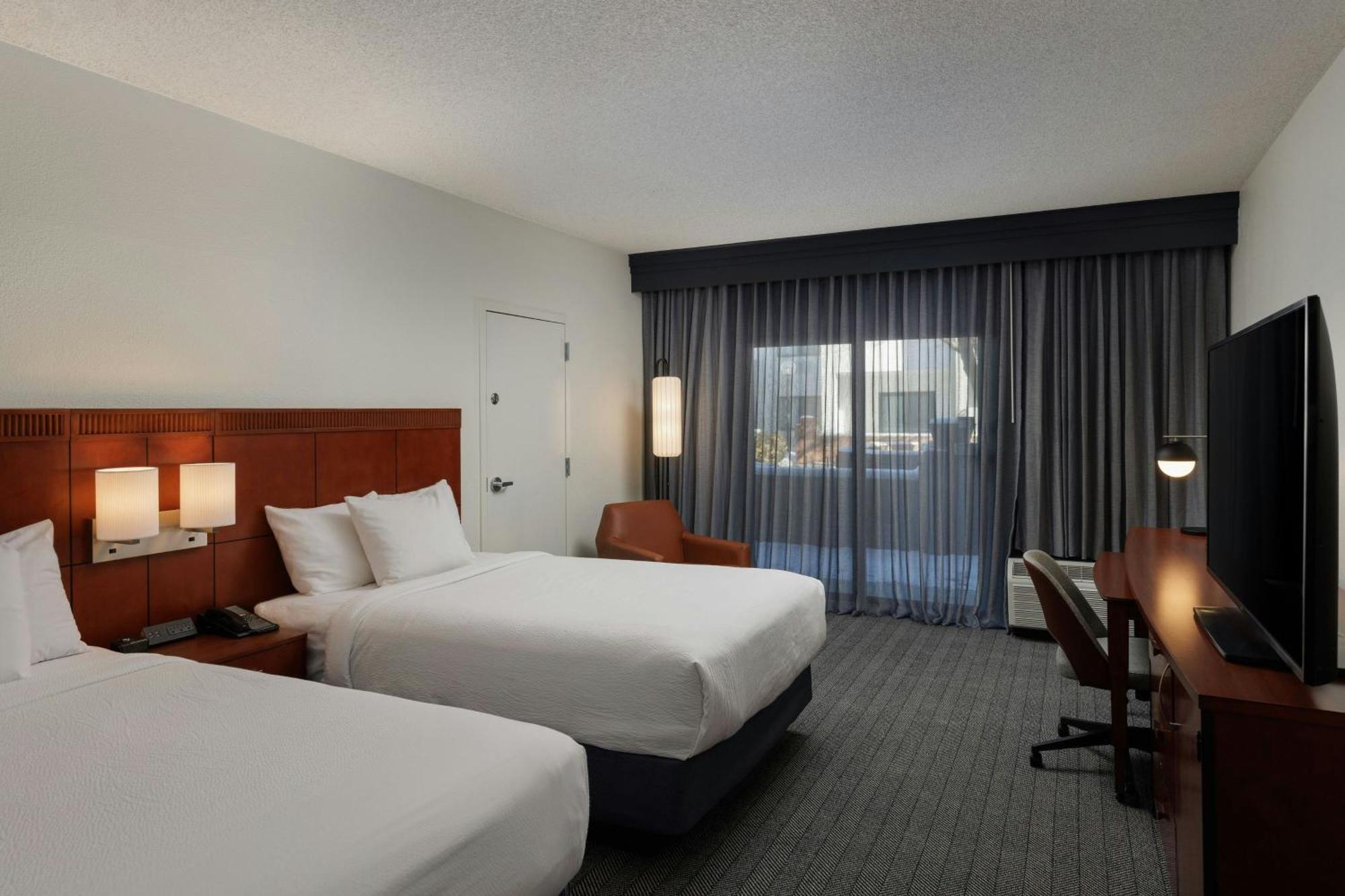 Courtyard By Marriott Denver Central Park Extérieur photo