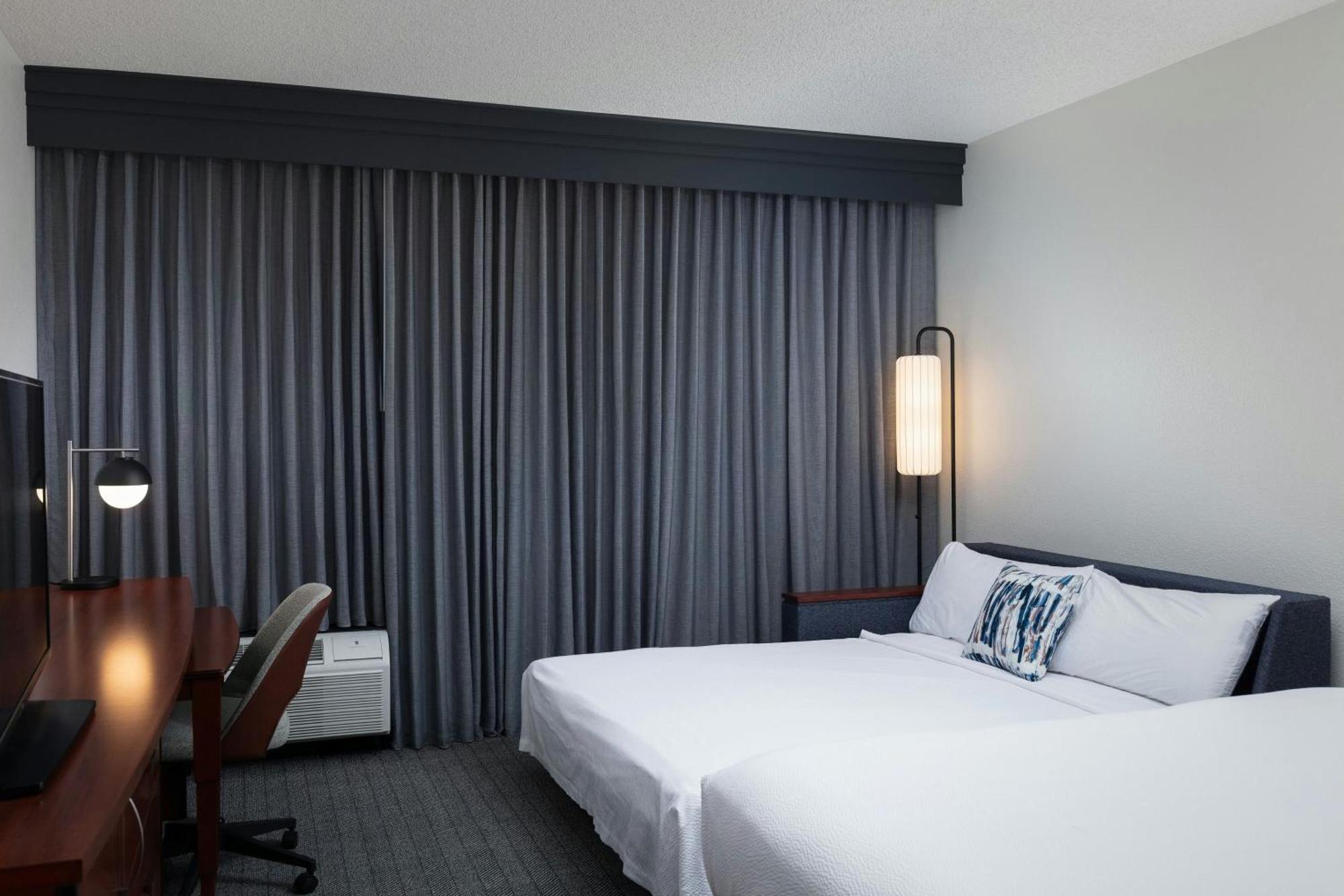 Courtyard By Marriott Denver Central Park Extérieur photo