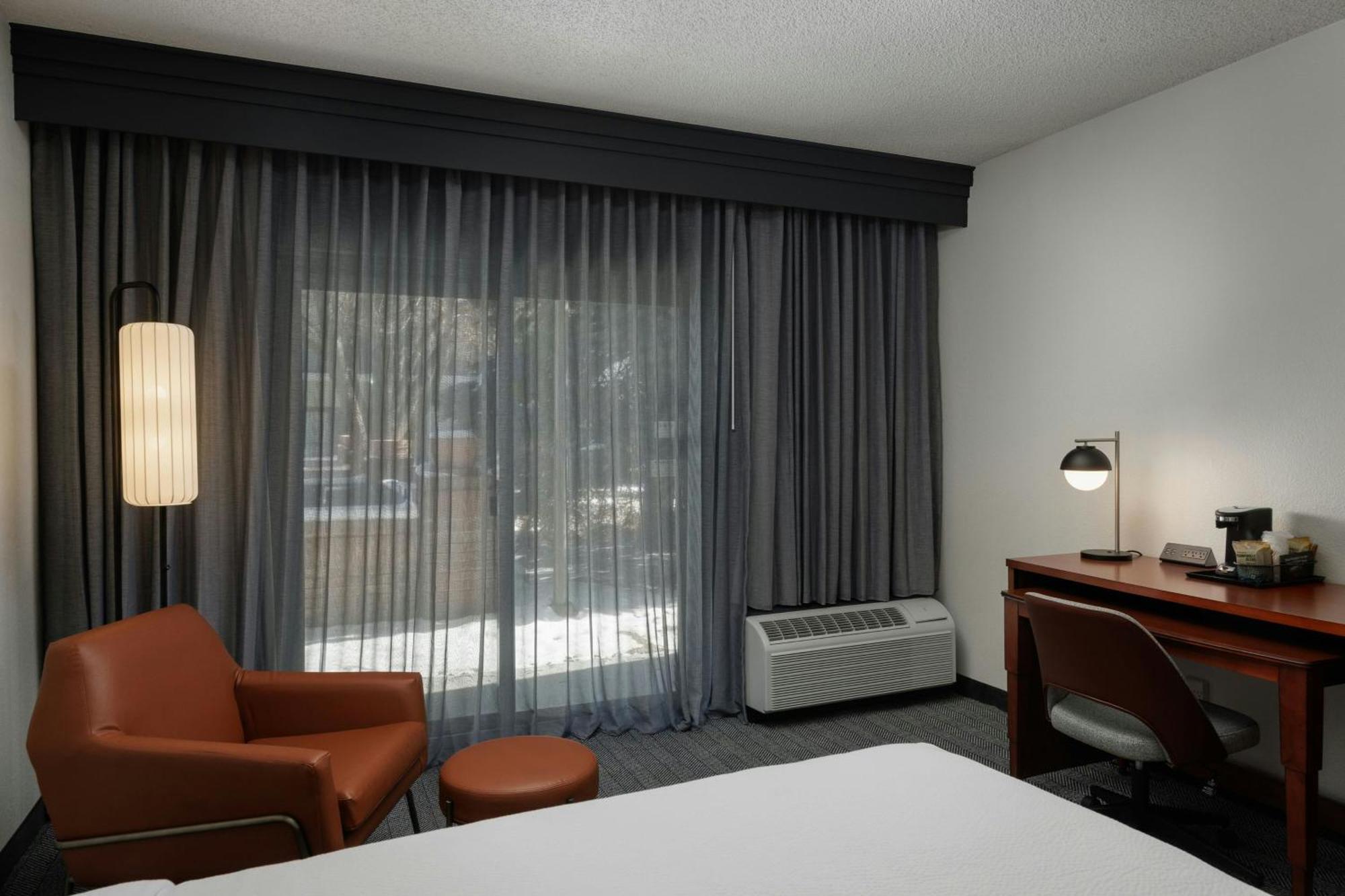 Courtyard By Marriott Denver Central Park Extérieur photo