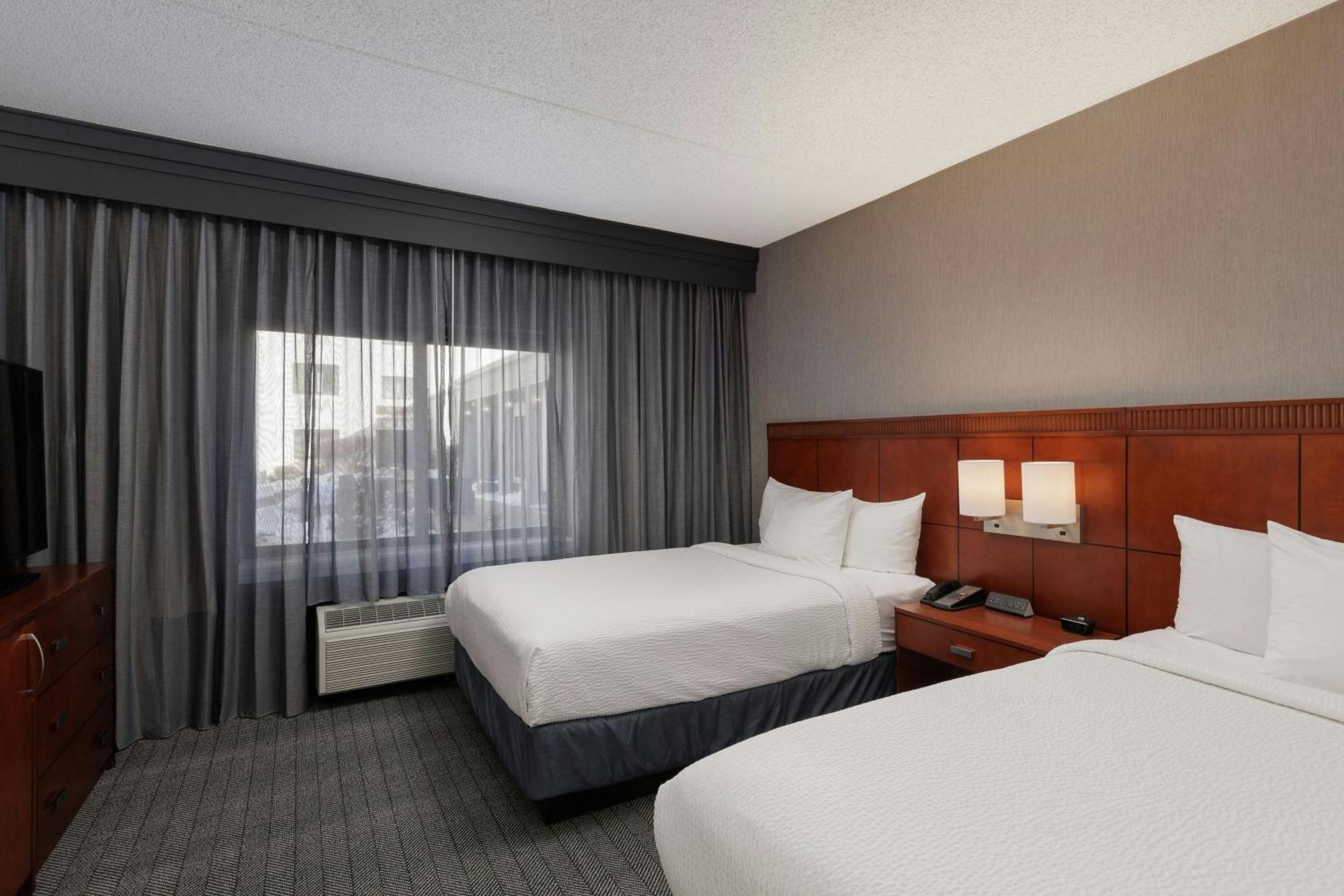 Courtyard By Marriott Denver Central Park Extérieur photo