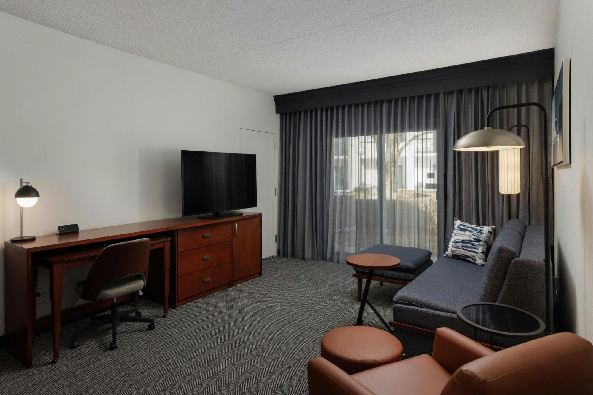 Courtyard By Marriott Denver Central Park Extérieur photo