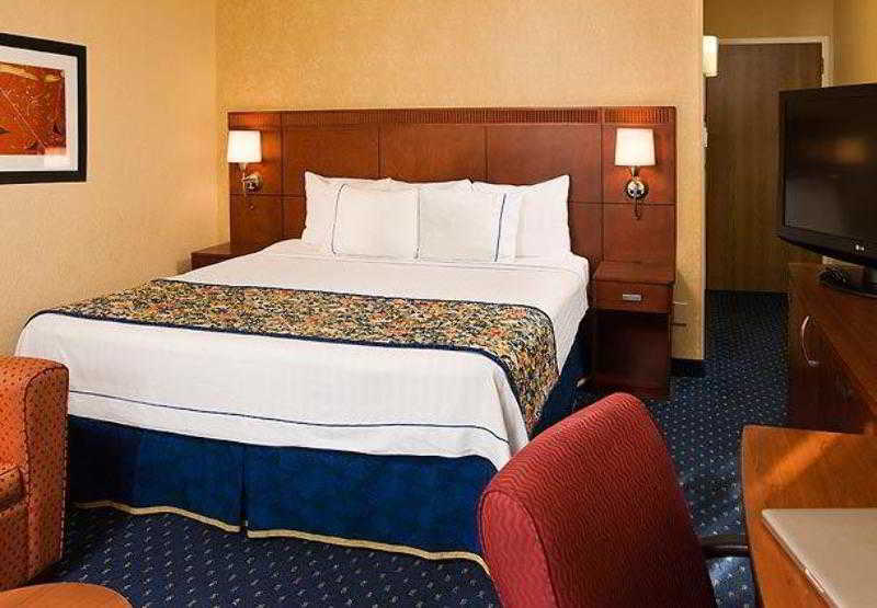 Courtyard By Marriott Denver Central Park Extérieur photo